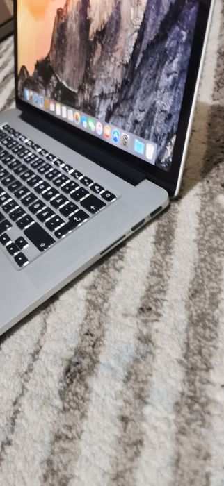 MacBook pro impecabil