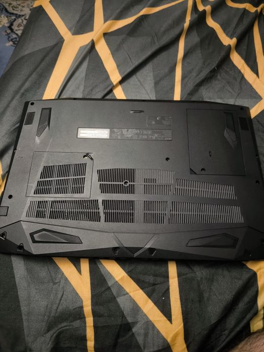buna ziua, vând laptop de gaming acer nitro 5