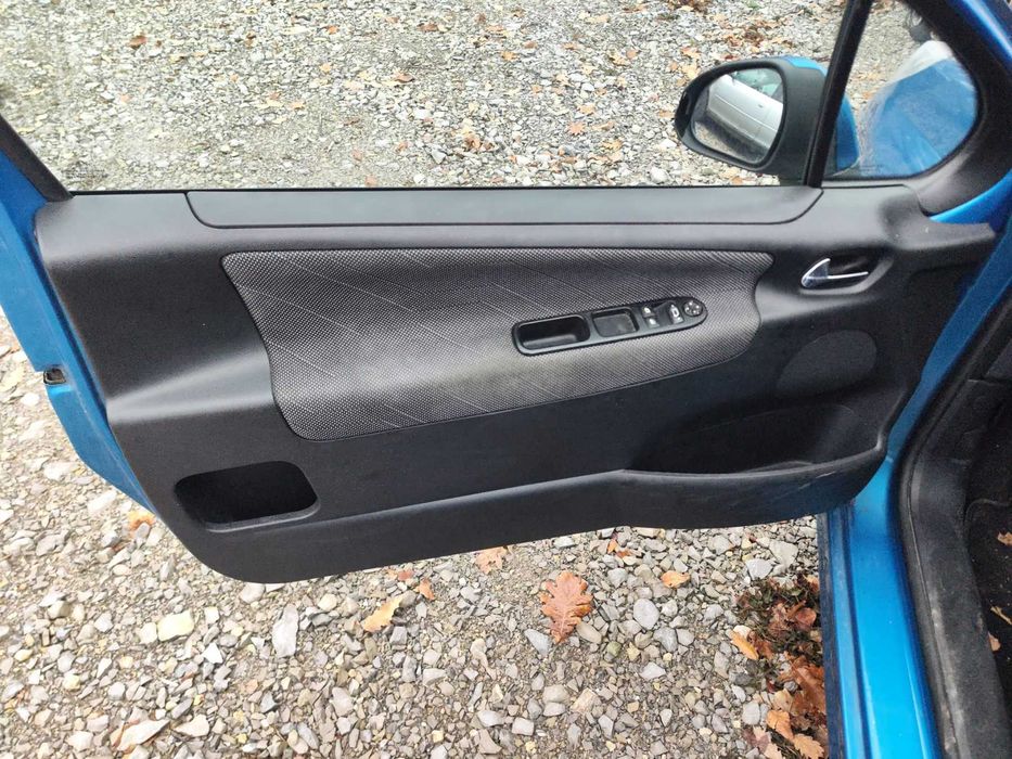 Peugeot 207 на части пежо 207 на част 120кс 1.6 бензин