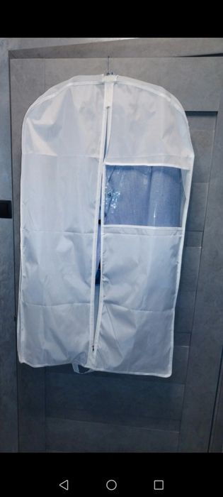 Vând Costum de Mire