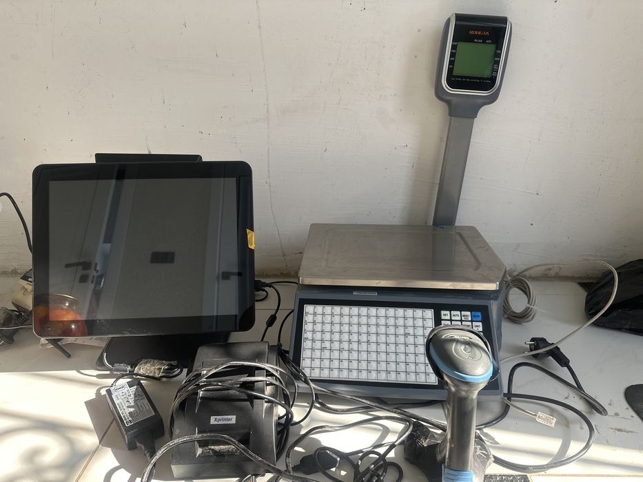 Продам  в комплекте  в отличным состояние моноблок ,весы принтер