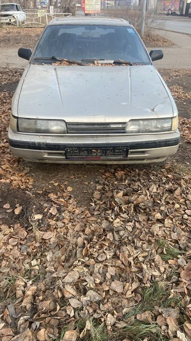 Продается срочно мазда 626.