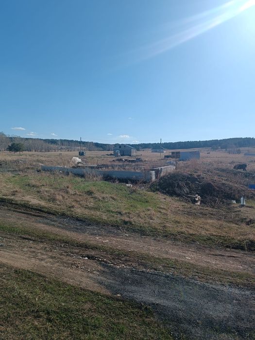Участок с фундаментом
