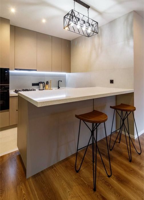 Продаётся 3ком на Ц4 81м2 ор-р: Массив Кашгар, Ц4