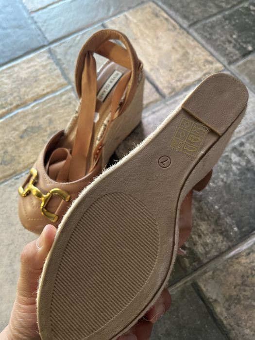 Sanda/Pantof River Island