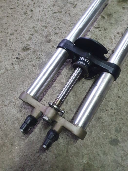 Предница Aprilia Pegaso 650