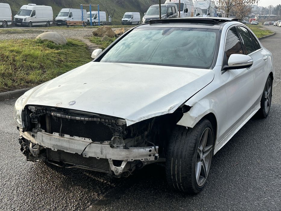 Mercedes C class avariat lovit