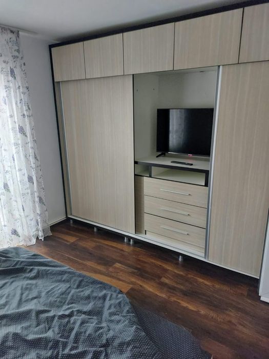Ofer spre inchiriere apartament cu 3 camere zona Minulescu