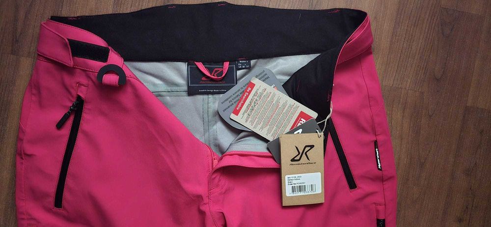 Pantaloni Ski/Snowboard dama RevolutionRace HyperShell Pro marime L