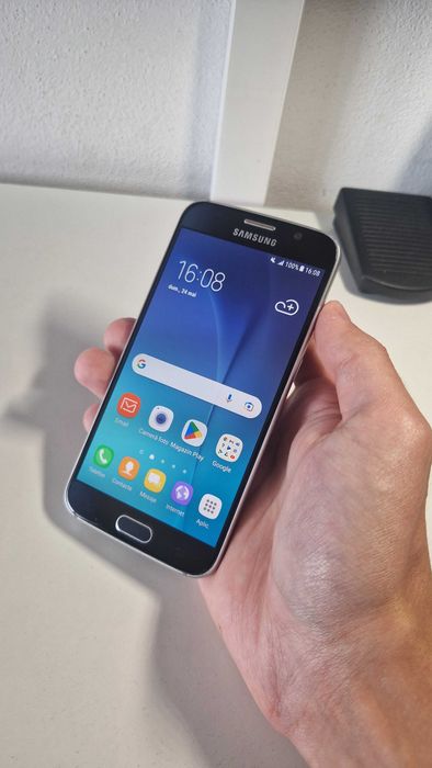 Vand Samsung S6 in stare impecabila!!