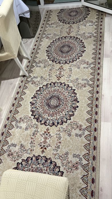 Продам ковер 400х115 см