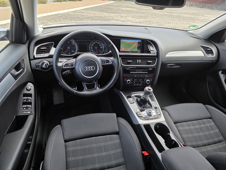 Audi A4 Avant S-Line 190 cp 2015