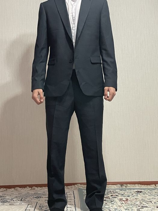 Костюм сатылады бағасы:15000