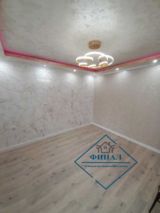 Продава се Двустаен апартамент в Шумен, Добруджански - 68 кв.м за 2025 €/кв.м - Снимка #9