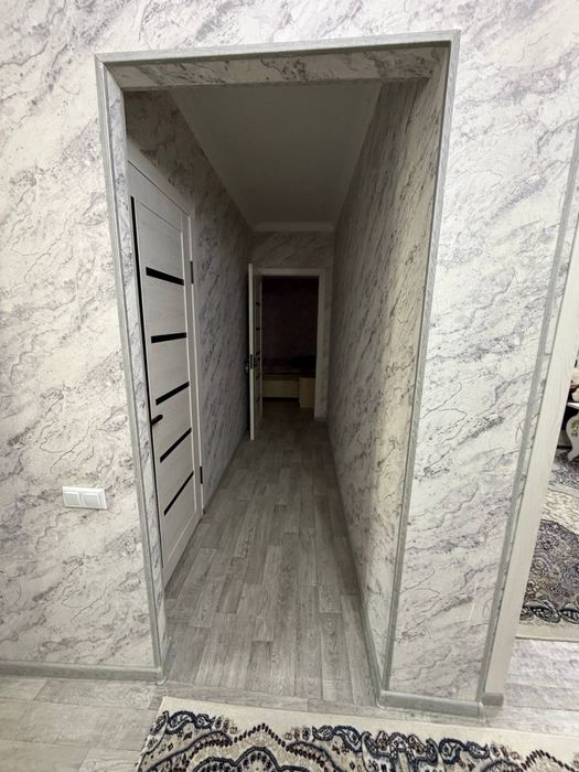 Продается 4 комнатная квартира. Чирчик. Троицк