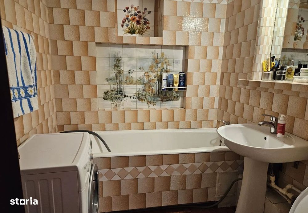 Apartament 3 camere de vanzare Gorjului
