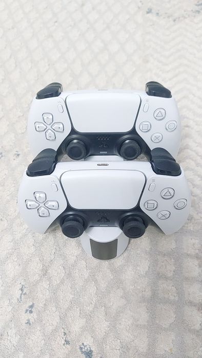 PS5 + 2дж+Фифа 27+игры ещё