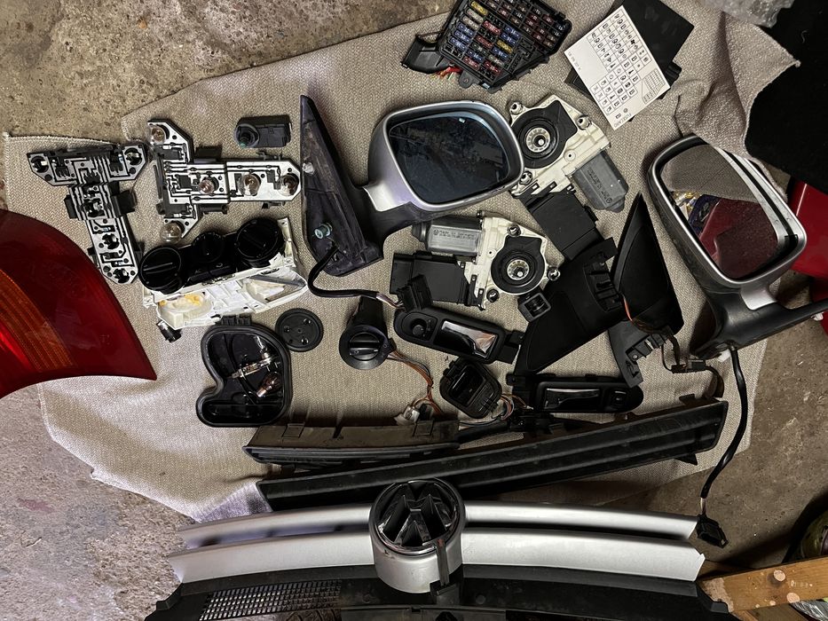 Piese Mercedes Benz E Class W 213 si VW Golf 4 IV