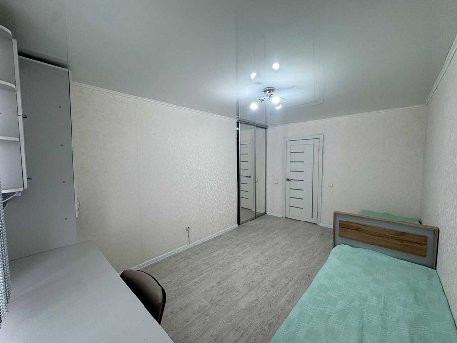 Продам 3 ком новостройка 20 мик