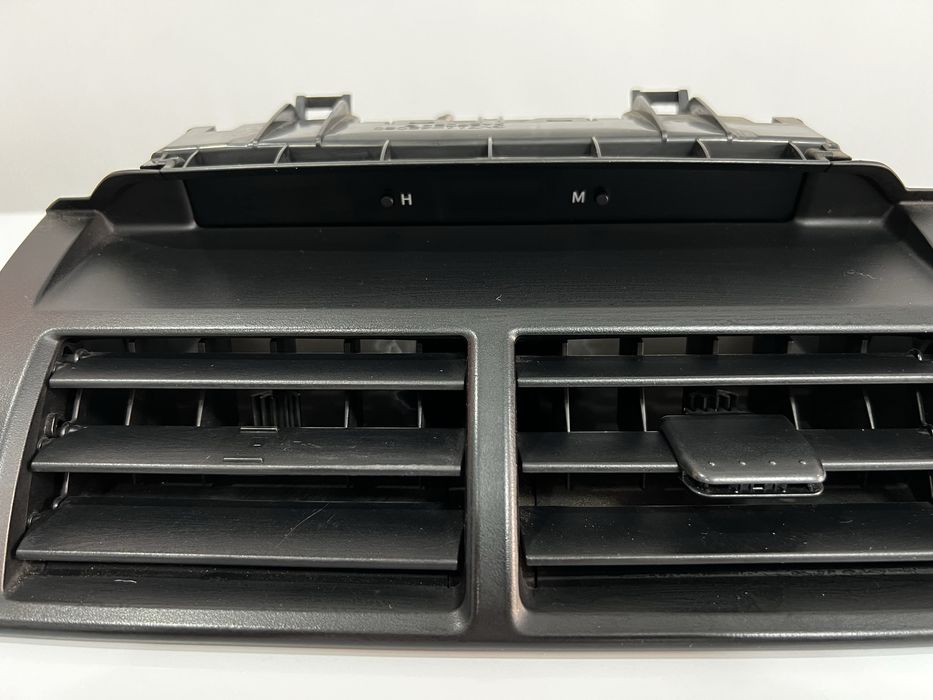 Продам дефлектор на камри 50