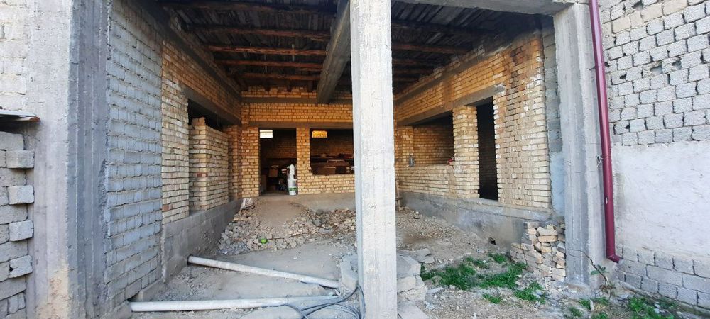 Srocni sotiladi 3sotix 70000$