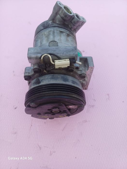 Compresor climă renault clio dacia logan 1,2 benzină cod 8200037058. 400 lei
