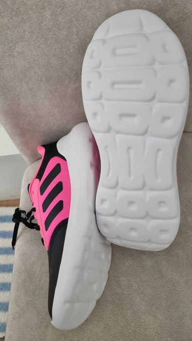 Маратонки Adidas Сандали злато Clarks