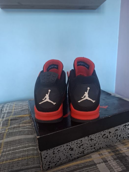 Jordan 4 Red tunders 41номер
