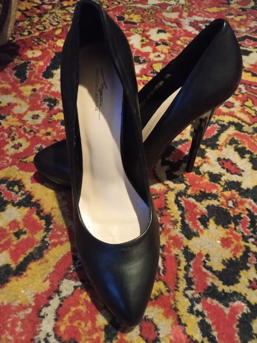 Продам туфли новые и б/у