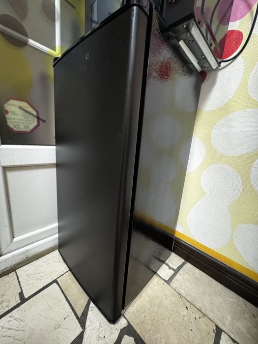 Холодильник Leadbros HD-92 черный