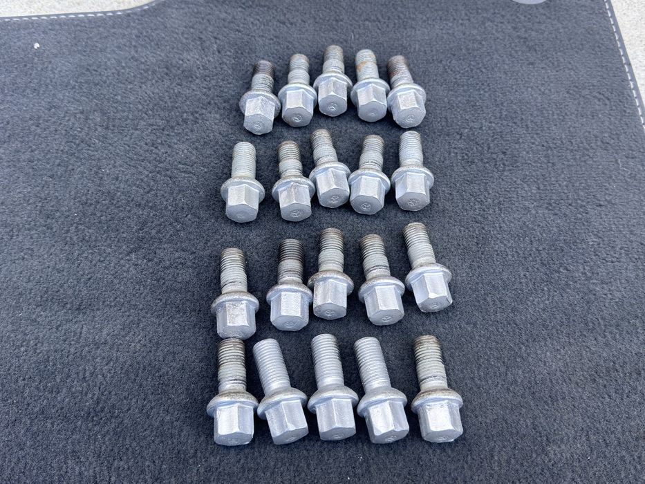 Болтове за Mercedes оригинални 20mm