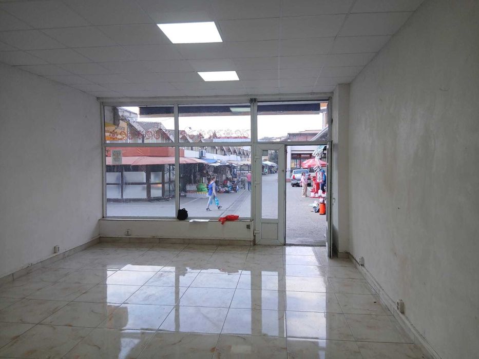 DE INCHIRIAT - Spatiu Comercial 40 mp - Ultra Vizibil - Dragasani
