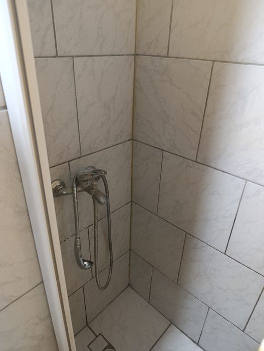 Inchiriez Apartent cu o camera zona Micalaca