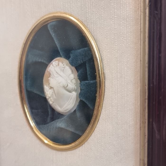 Cameo vintage autentic din fildeș sculptat manual