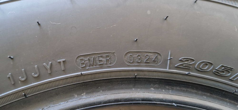 Джипови гуми 205/70/R15 Nexen Roadian AT 4x4