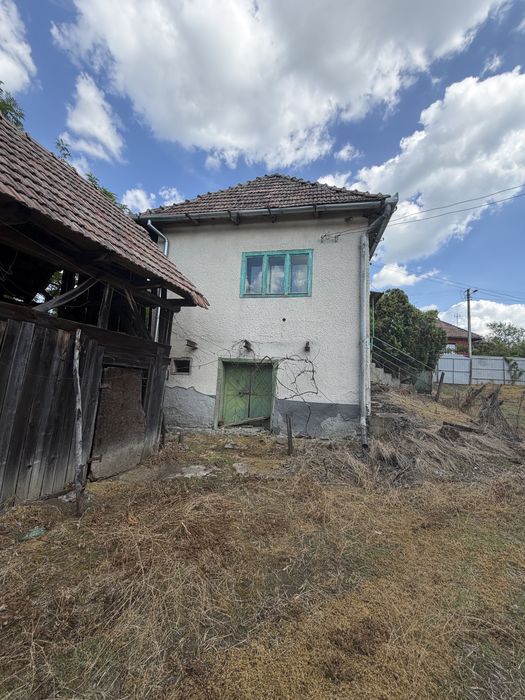 Casa de vanzare