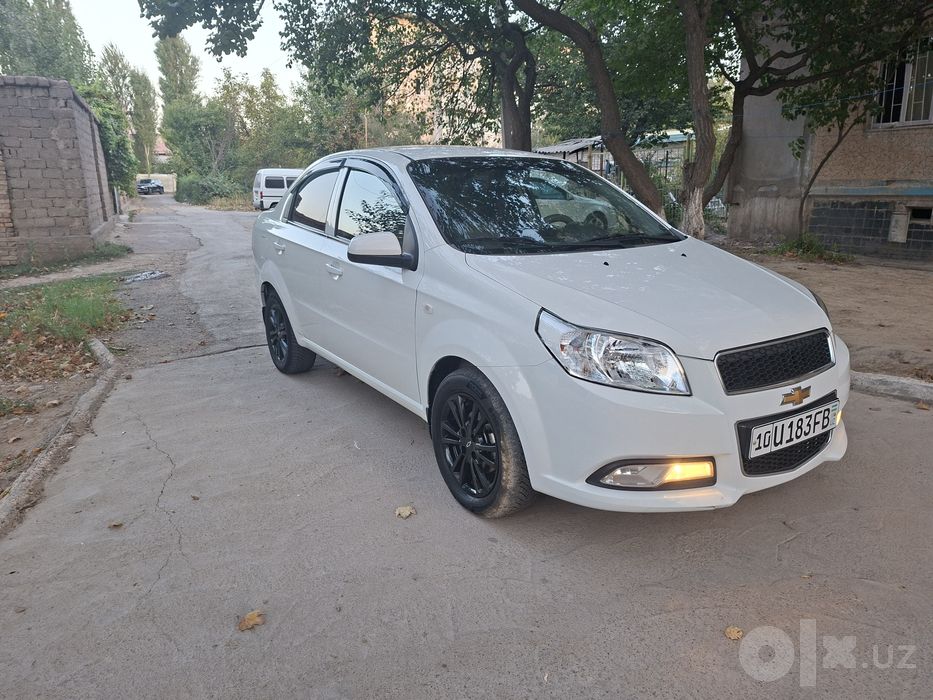 Нексия3 автомат сотилади