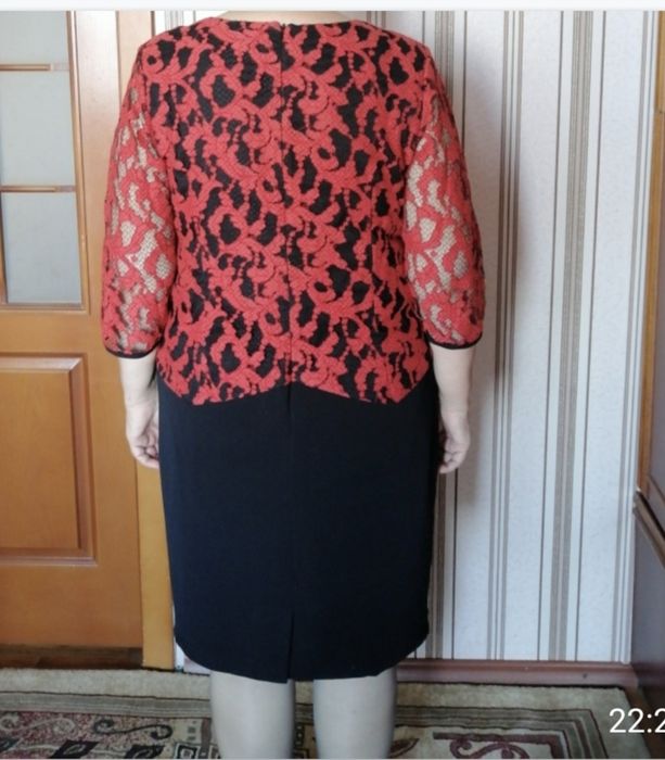 Платья женские 52-54 размер