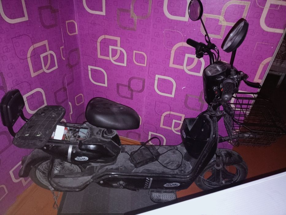 Срочно продаю Электро мопед