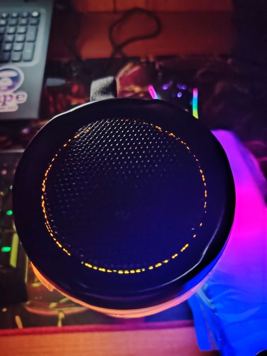 Boxa Portabila JBL Pulse 5 Sunet 360 si Spectacol de Lumini LED Noua