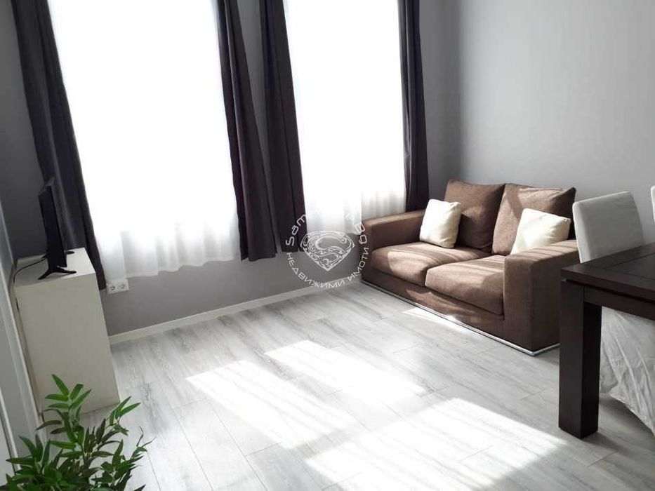 Продава се Двустаен апартамент в Варна, Център - 80 кв.м за 2738 €/кв.м - Снимка #3