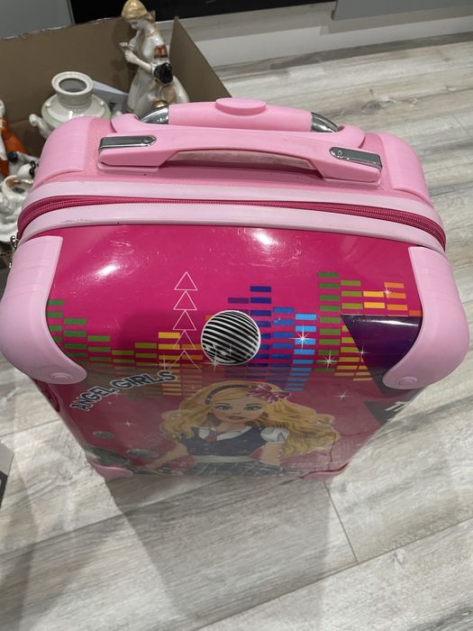 Чемодан для девочек десткий