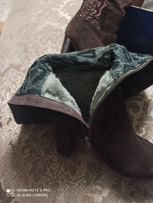 Продам зимние сапоги