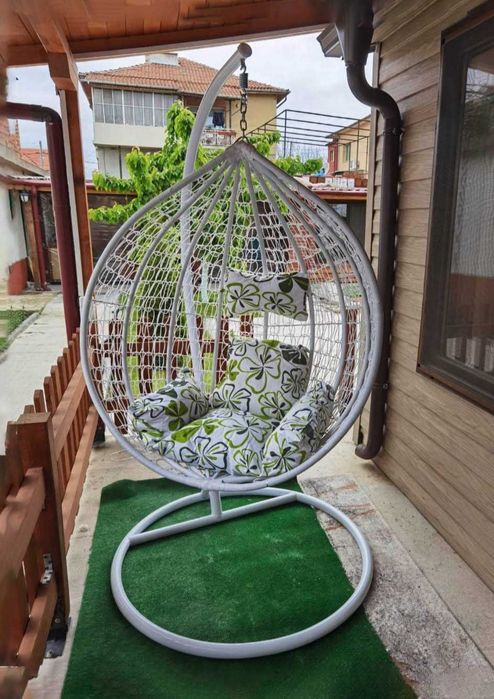 Висящ ратанов стол – Градинска люлка в три цвята