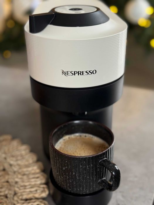 Кафемашина Nespresso Vertuo Pop  ---KATO НОВА---