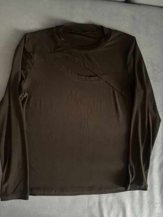 Лонгслив с разрезом