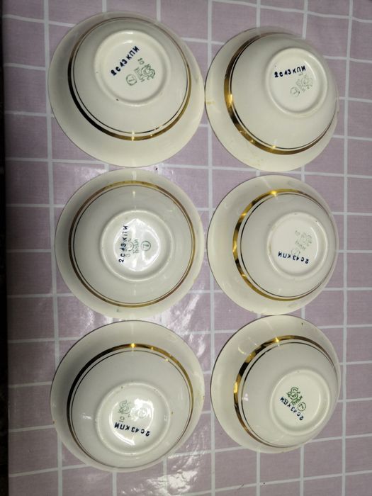 Продам советские фарфоровые салатницы