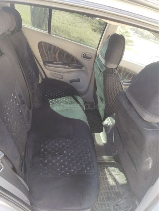 Nissan Almera 2001 года