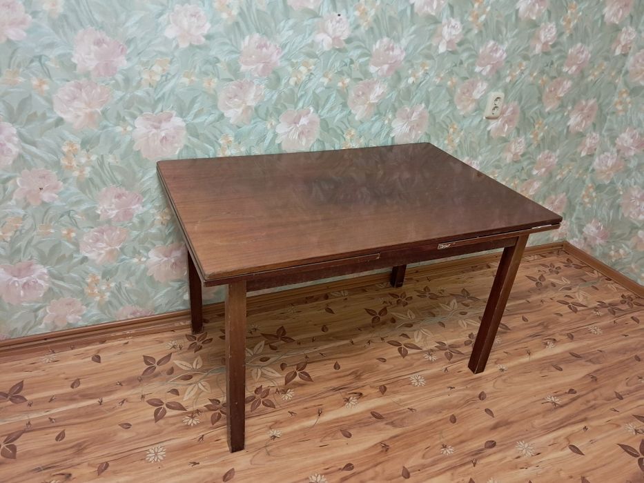 Продам стол, самовывоз