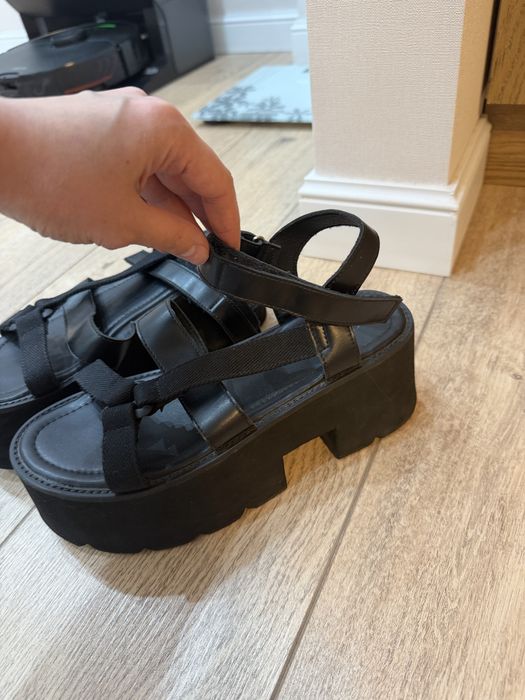 Босоножки стильные